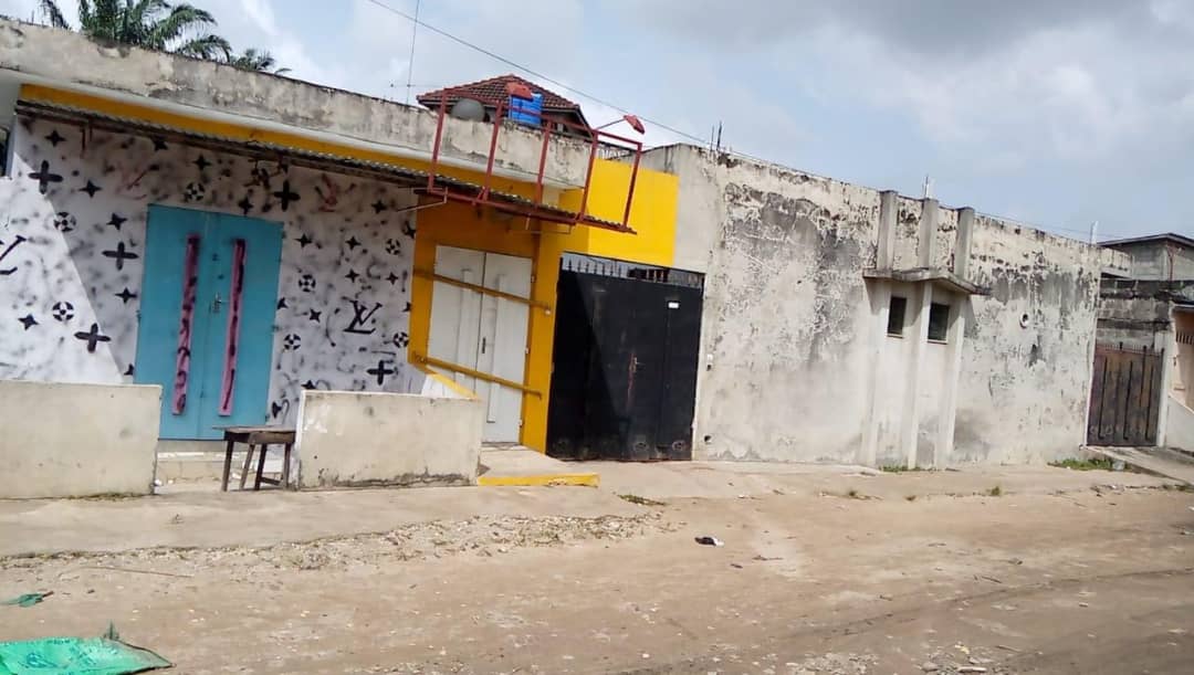  vente à Sèdégbé non loin du marché