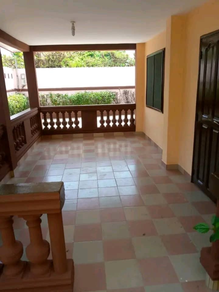  location à cité houéyiho