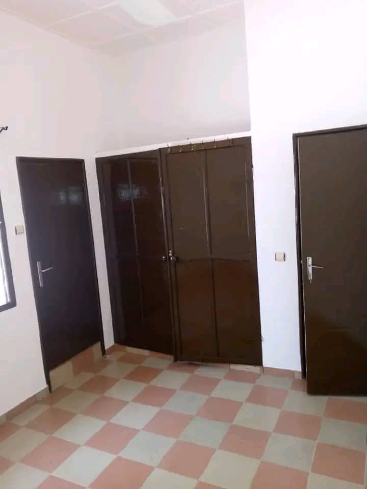  location à cité houéyiho