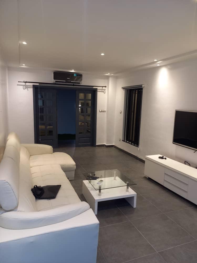  location à cite houéyiho